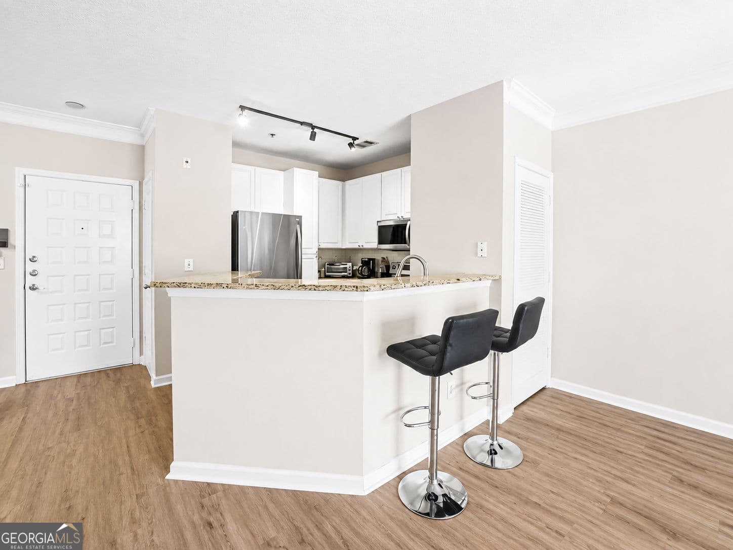 1 bedroom, 1 bathroom, 780 sq ft condominium for sale at 10 Perimeter Summit Boulevard 4409, Brookhaven, GA 30319 — photo 4