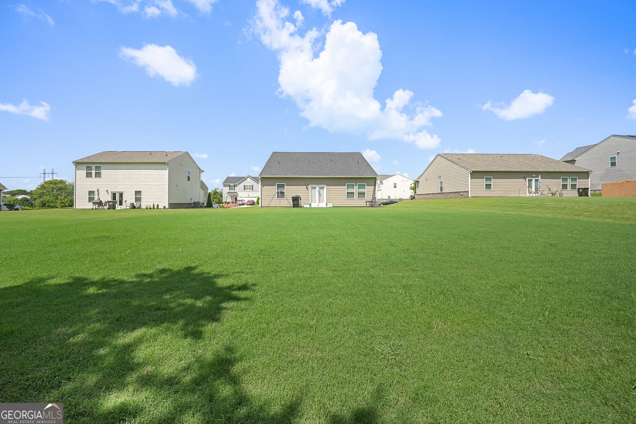4 bedroom, 2 bathroom, 1,839 sq ft single family residence for sale at 155 Siena Drive, Cartersville, GA 30120 — photo 1 of 32