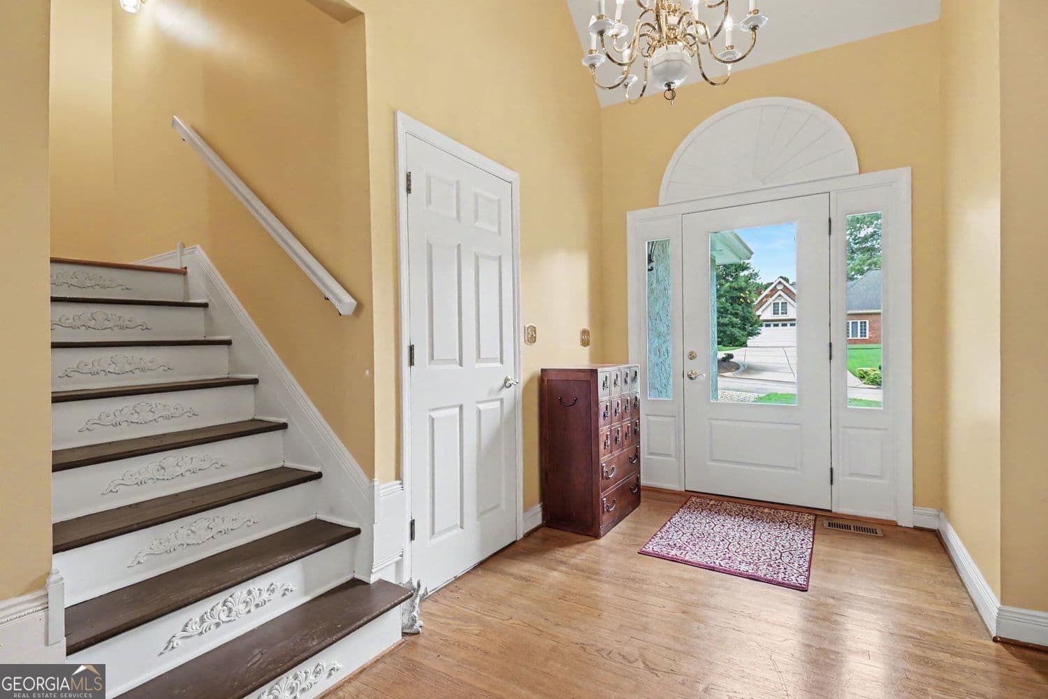4 bedroom, 3.5 bathroom, 5,546 sq ft single family residence for sale at 3439 Grist Mill Court, Peachtree Corners, GA 30096 — photo 7