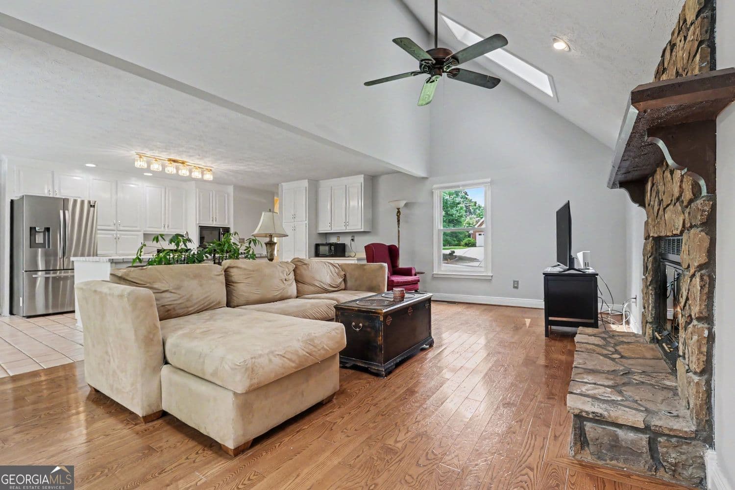 4 bedroom, 3.5 bathroom, 5,546 sq ft single family residence for sale at 3439 Grist Mill Court, Peachtree Corners, GA 30096 — photo 10