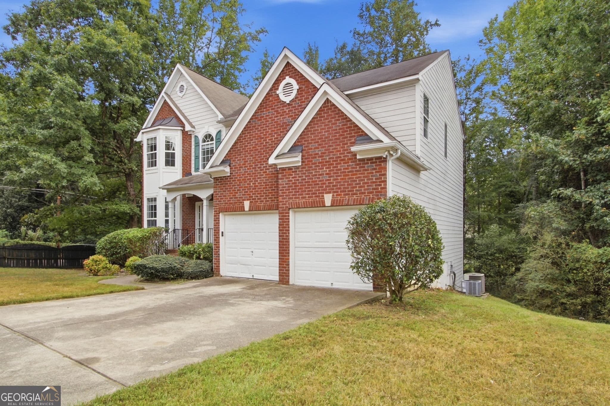 4 bedroom, 3.5 bathroom, 2,822 sq ft single family residence for sale at 2900 Stonecrest Point, Conyers, GA 30094 — photo 3