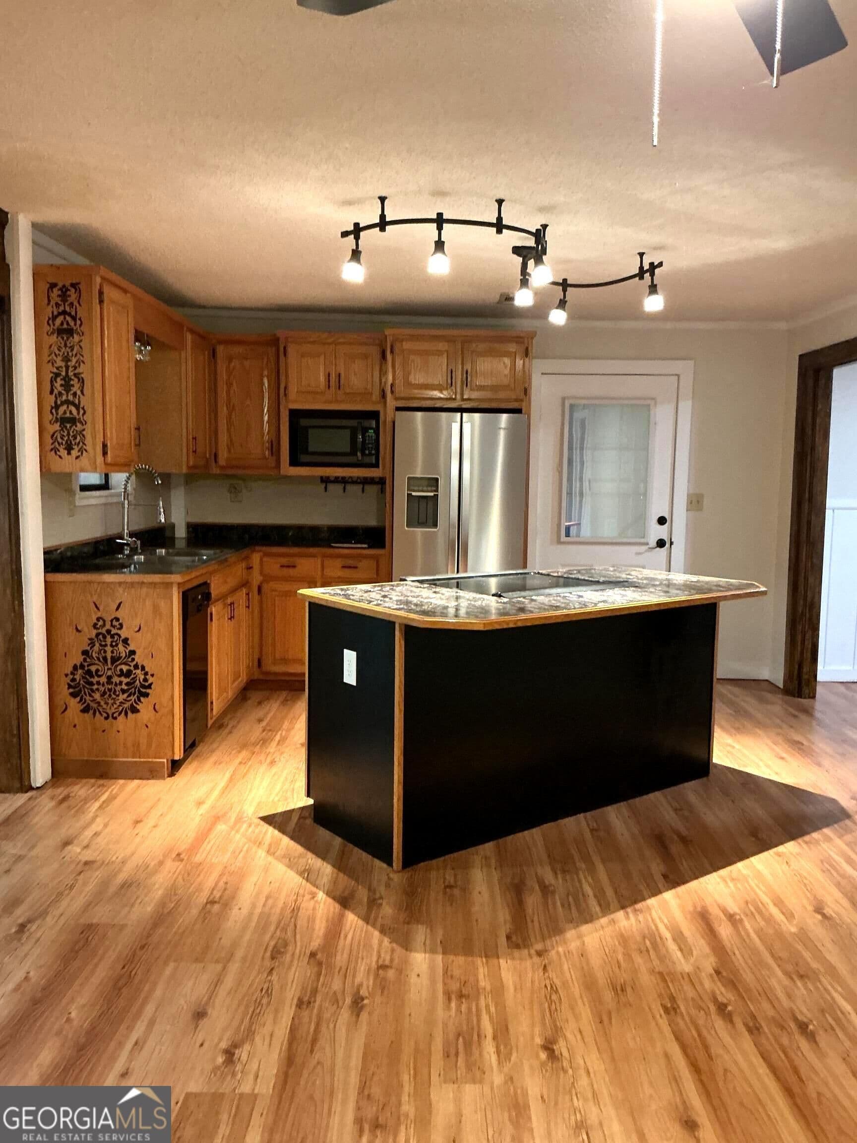 2 bedroom, 1.5 bathroom, 736 sq ft cabin,single family residence for sale at 160 Nob Hill Ridge, Cleveland, GA 30528 — photo 9