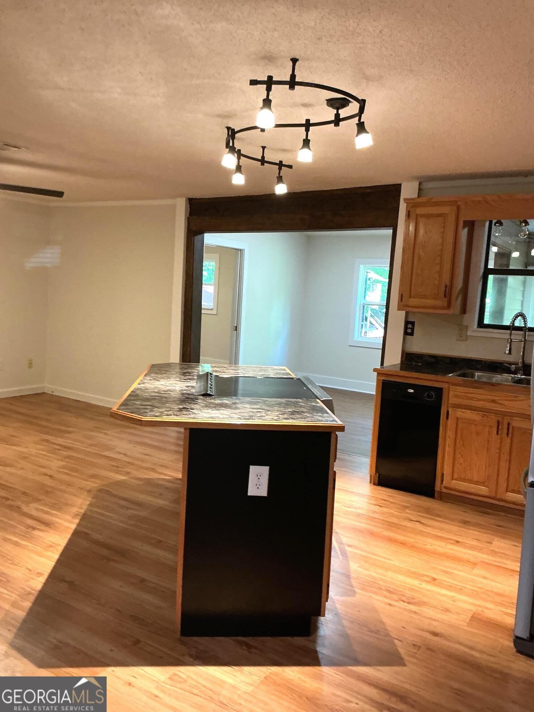 2 bedroom, 1.5 bathroom, 736 sq ft cabin,single family residence for sale at 160 Nob Hill Ridge, Cleveland, GA 30528 — photo 10