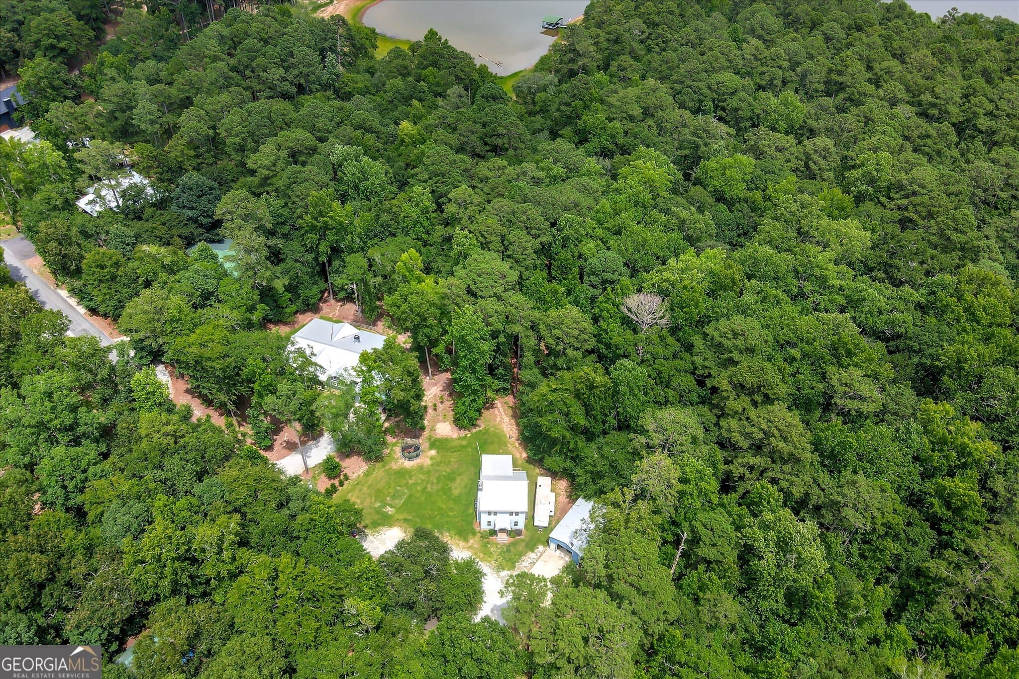 3 bedroom, 1.5 bathroom, 1,250 sq ft single family residence under contract at 1697 Broad River Scenic Drive, Tignall, GA 30668 — photo 5