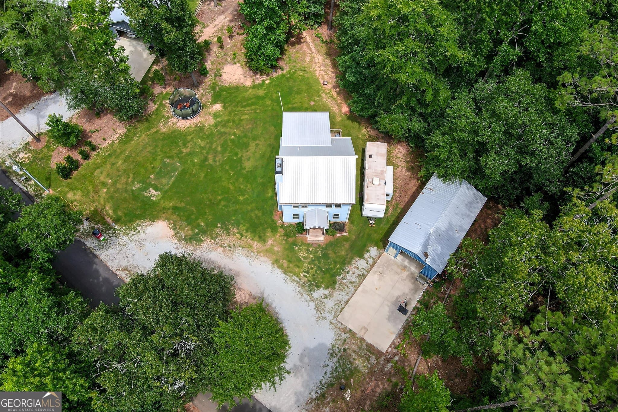 3 bedroom, 1.5 bathroom, 1,250 sq ft single family residence under contract at 1697 Broad River Scenic Drive, Tignall, GA 30668 — photo 4