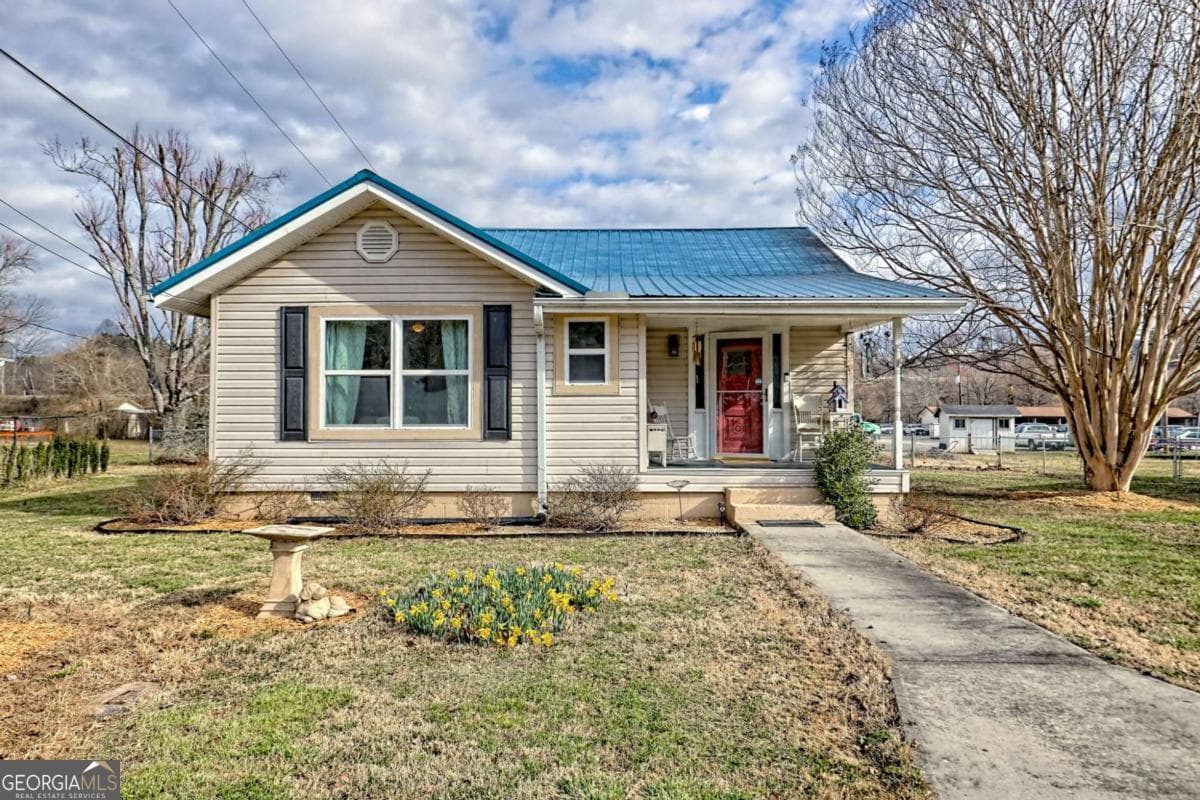 2 bedroom, 2 bathroom single family residence sold at 59 Lowell Street, Murphy, NC 28906