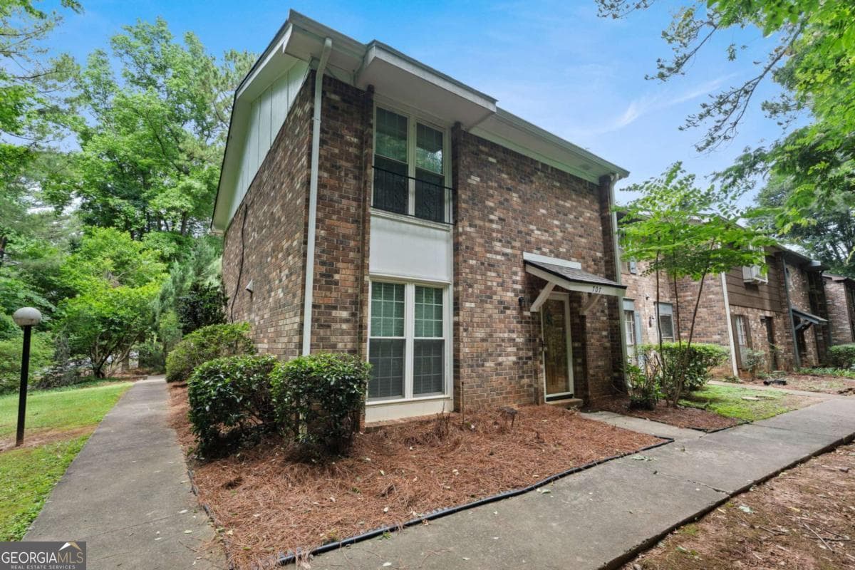 3 bedroom, 2.5 bathroom, 1,408 sq ft townhouse sold at 707 Garden Walk Drive 707, Stone Mountain, GA 30083
