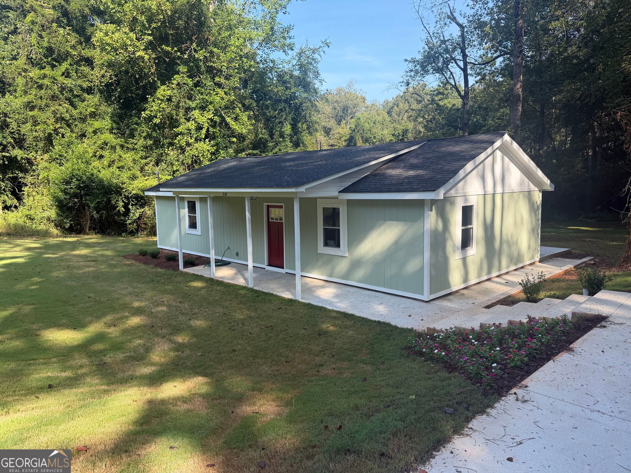 2 bedroom, 1 bathroom, 1,080 sq ft single family residence for sale at 318 North Street, Thomaston, GA 30286 — photo 2