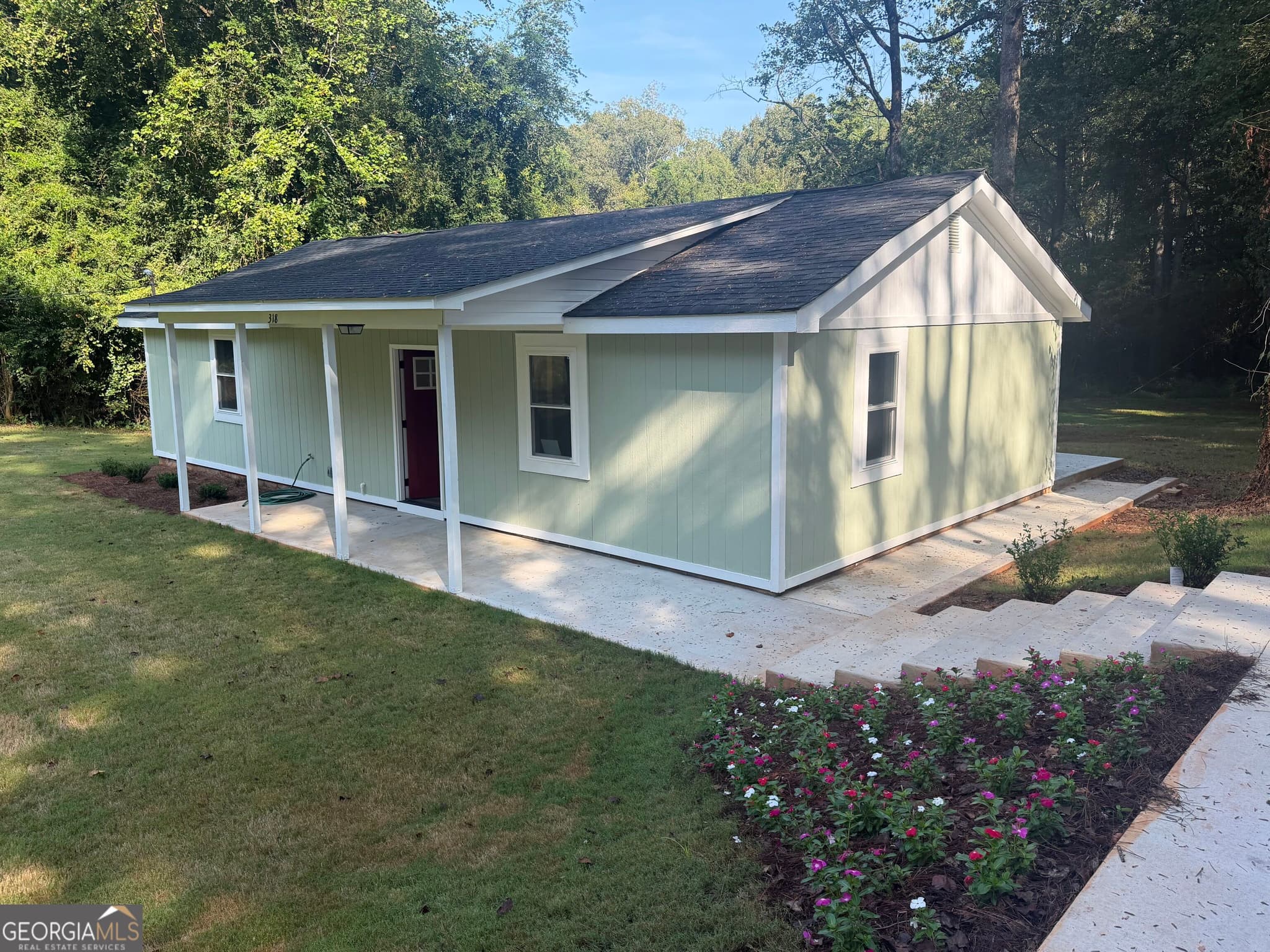 2 bedroom, 1 bathroom, 1,080 sq ft single family residence for sale at 318 North Street, Thomaston, GA 30286