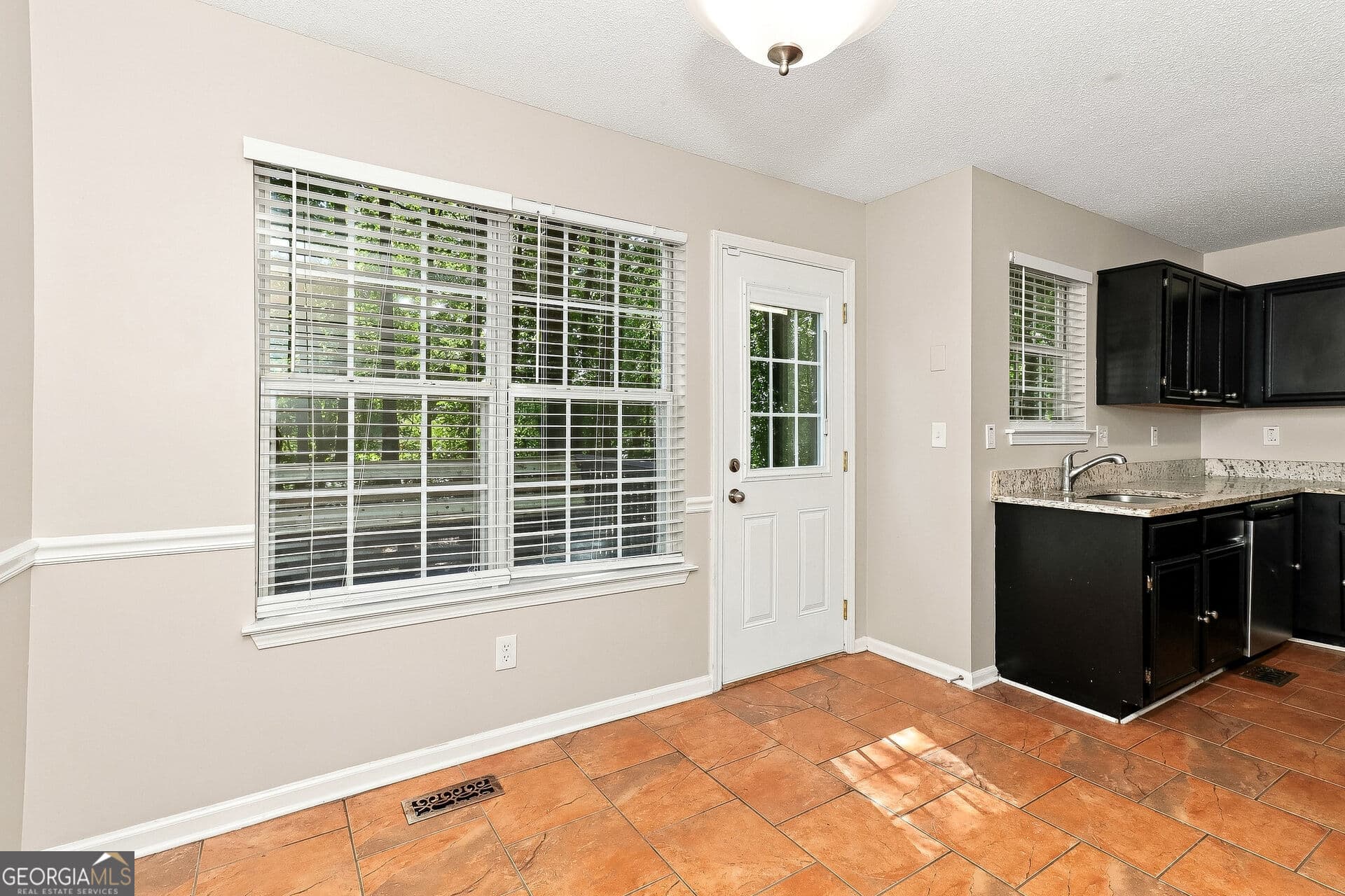 3 bedroom, 2 bathroom, 1,766 sq ft single family residence for sale at 366 Settlers Ridge Lane, Hiram, GA 30141 — photo 3