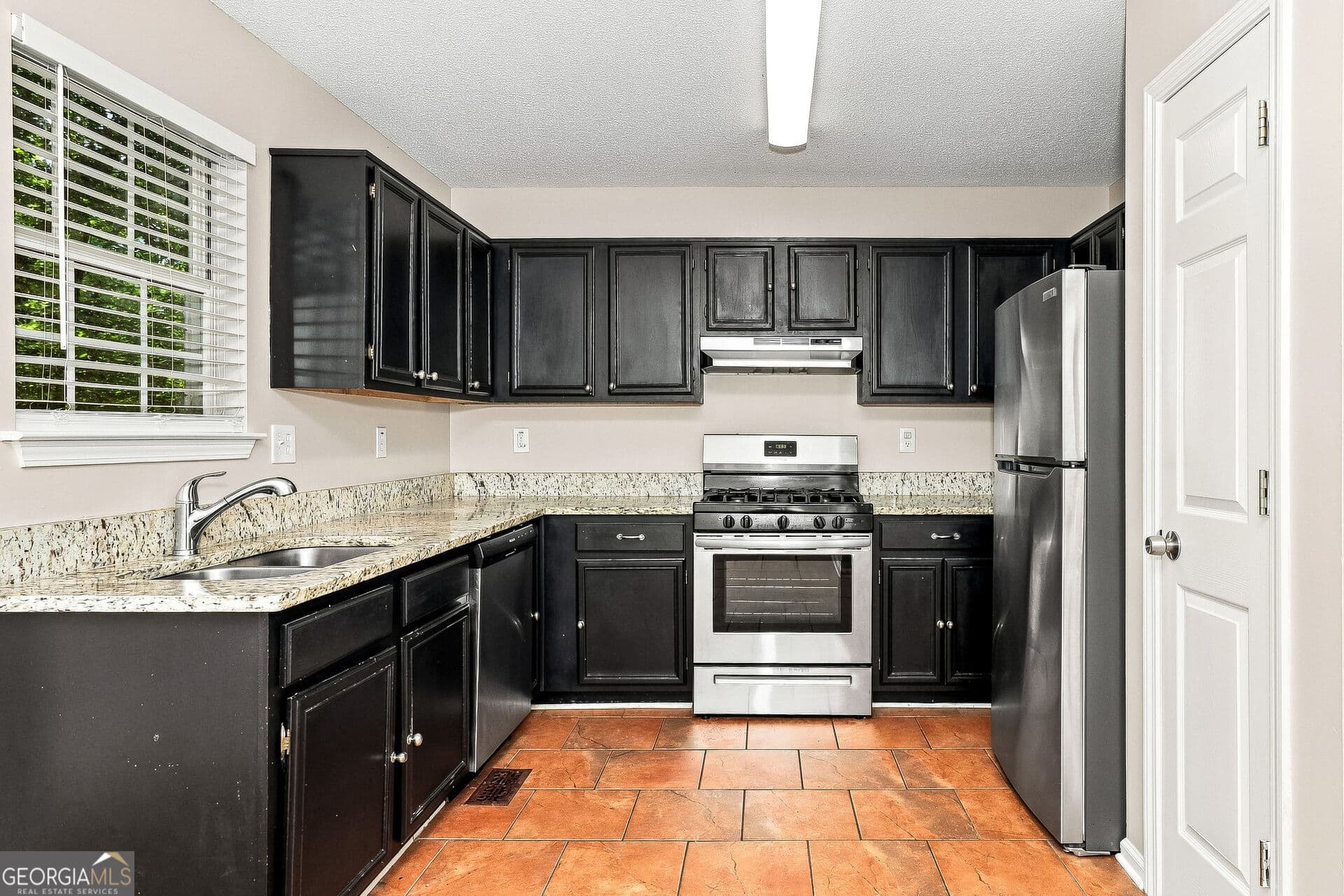 3 bedroom, 2 bathroom, 1,766 sq ft single family residence for sale at 366 Settlers Ridge Lane, Hiram, GA 30141 — photo 5