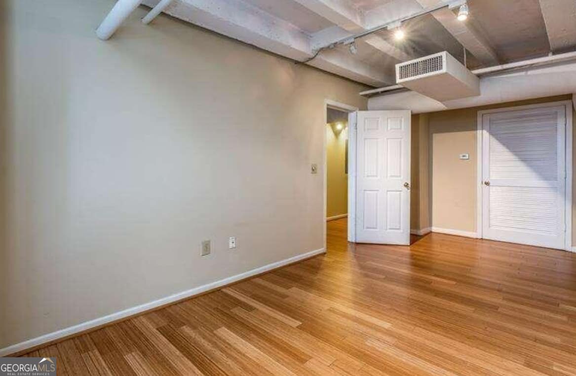 2 bedroom, 1 bathroom condominium for sale at 32 PEACHTREE 1705, Atlanta, GA 30303 — photo 9