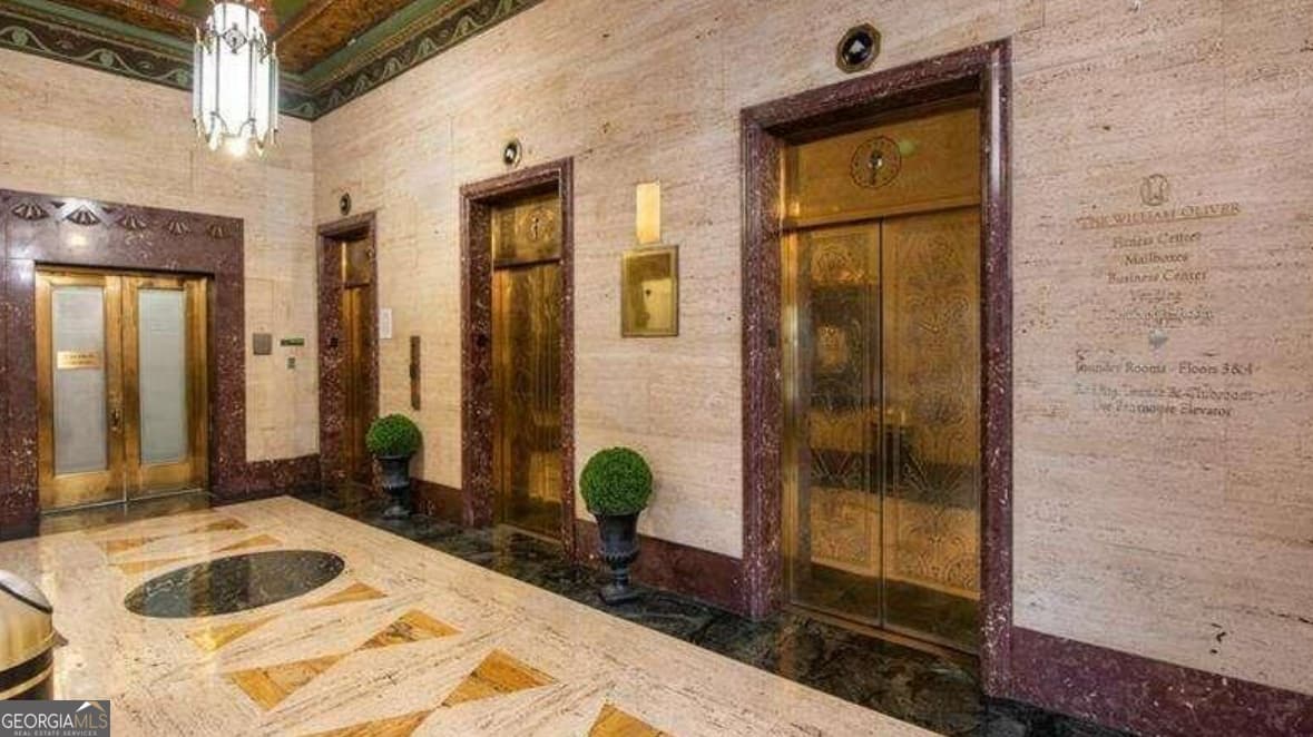 2 bedroom, 1 bathroom condominium for sale at 32 PEACHTREE 1705, Atlanta, GA 30303 — photo 8