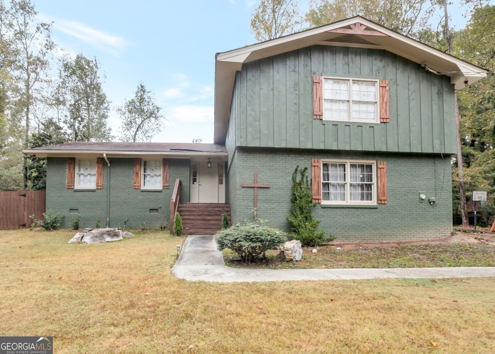 4 bedroom, 2.5 bathroom, 2,274 sq ft single family residence for sale at 1210 Brookside Drive, Conyers, GA 30012 — photo 2