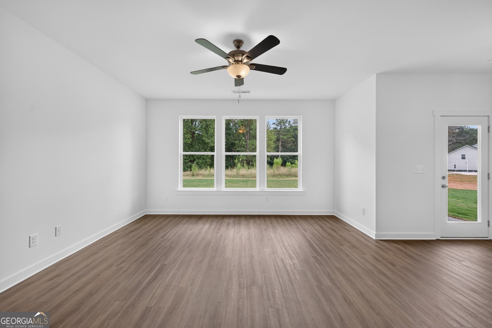 4 bedroom, 2 bathroom, 1,746 sq ft single family residence for sale at 360 Crimson Feather Drive, Jefferson, GA 30549 — photo 8