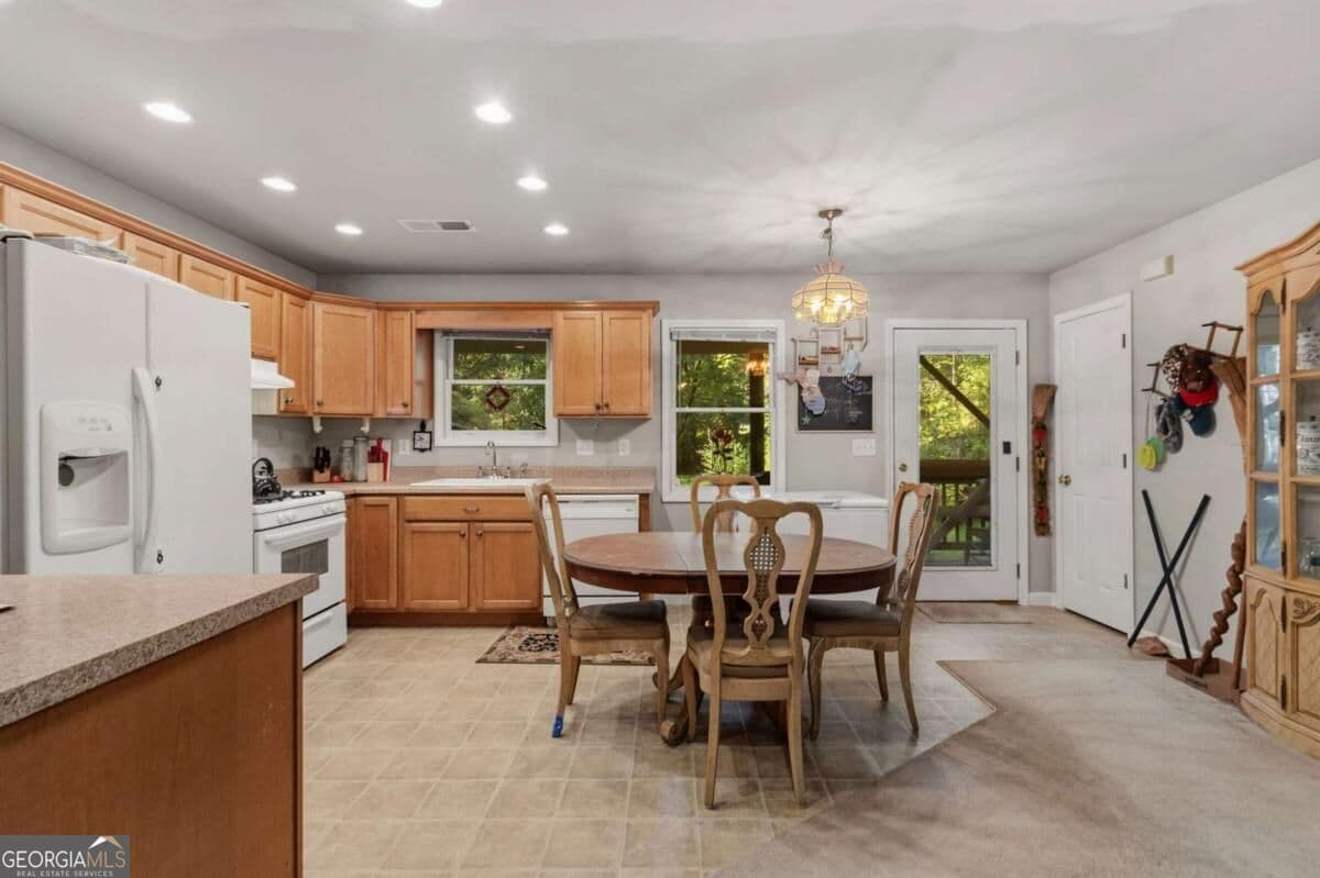 2 bedroom, 2 bathroom, 1,652 sq ft single family residence for sale at 250 Mccollum Road 1R, Ellijay, GA 30540 — photo 10
