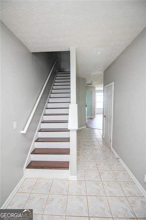 3 bedroom, 2.5 bathroom townhouse for rent at 6476 Portside Way, Flowery Branch, GA 30542 for $1,850 a month — photo 2