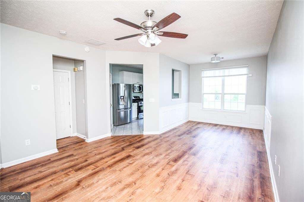 3 bedroom, 2.5 bathroom townhouse for rent at 6476 Portside Way, Flowery Branch, GA 30542 for $1,850 a month — photo 4