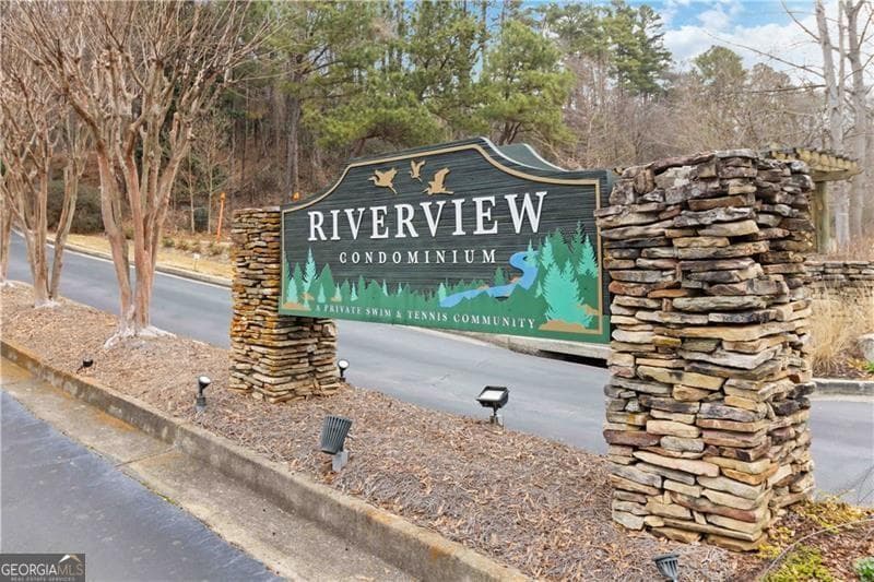 2 bedroom, 1 bathroom, 1,039 sq ft condominium for sale at 103 Riverview Drive, Marietta, GA 30067 — photo 3
