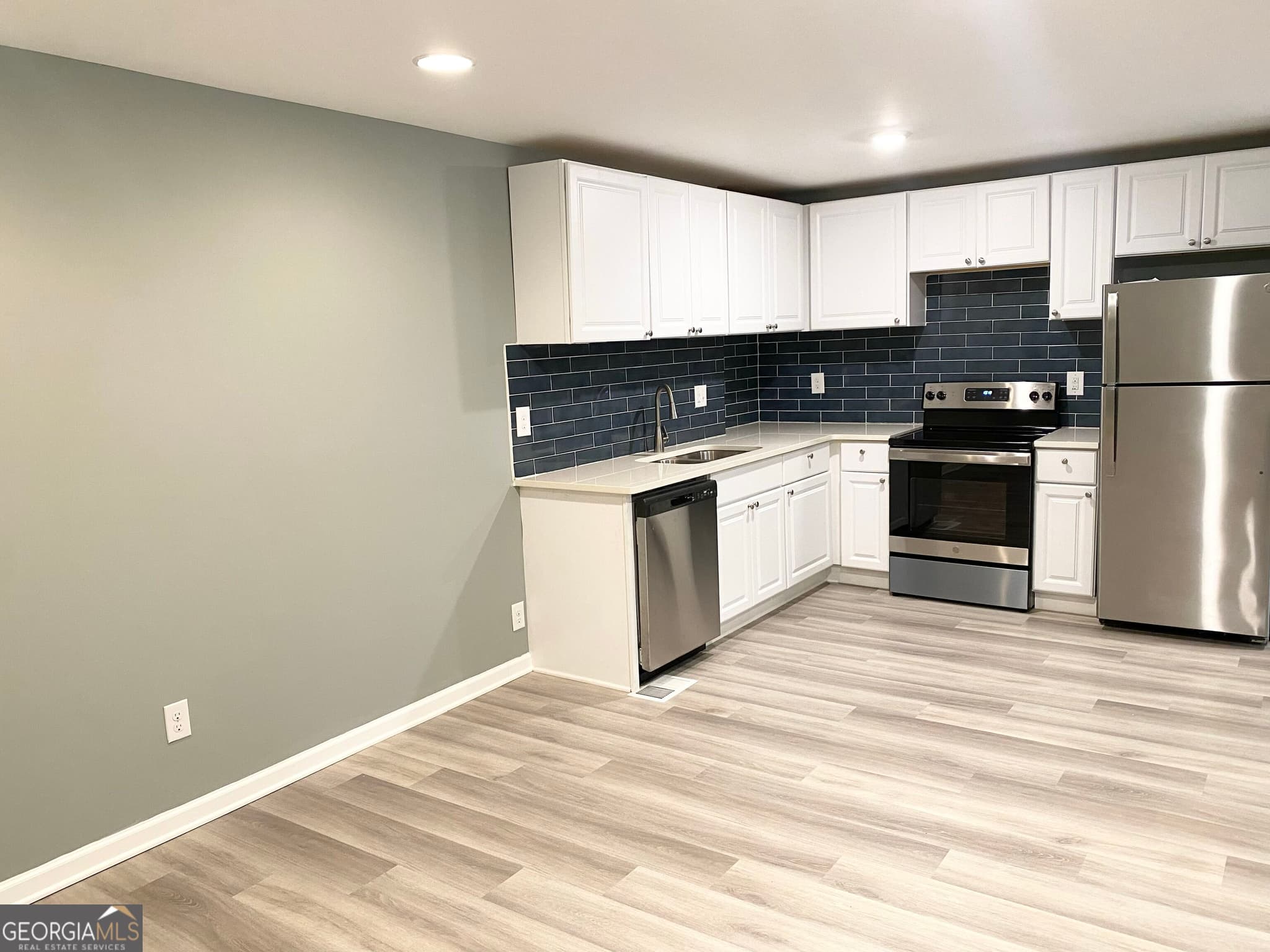 3 bedroom, 2 bathroom, 1,212 sq ft apartment for rent at 1891 TREMONT Drive #3, Atlanta, GA 30314 for $2,100 a month — photo 2