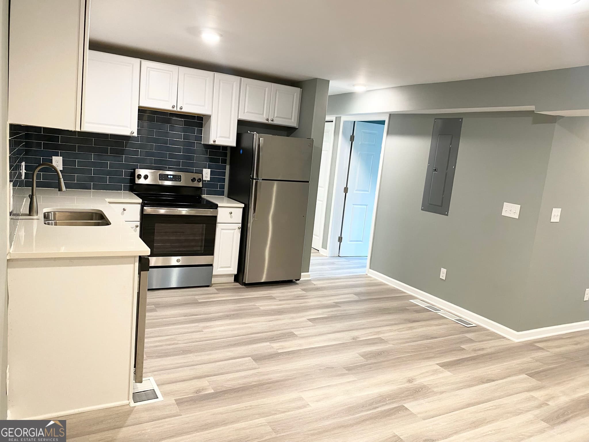 3 bedroom, 2 bathroom, 1,212 sq ft apartment for rent at 1891 TREMONT Drive #3, Atlanta, GA 30314 for $2,100 a month — photo 3