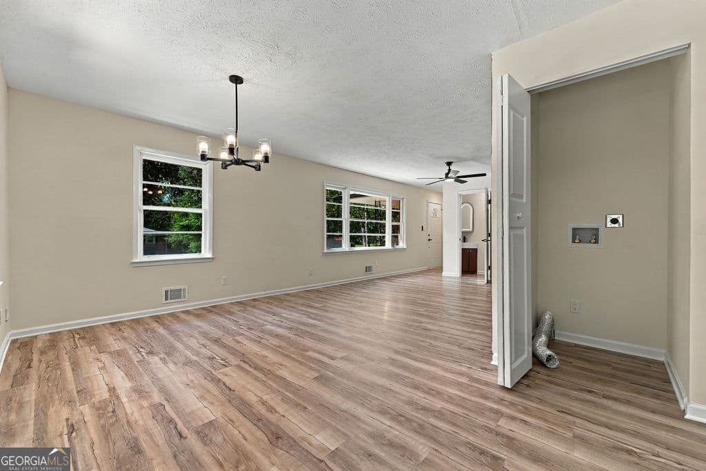3 bedroom, 1.5 bathroom, 1,175 sq ft single family residence for sale at 5503 Mollie Lane, Mableton, GA 30126 — photo 9