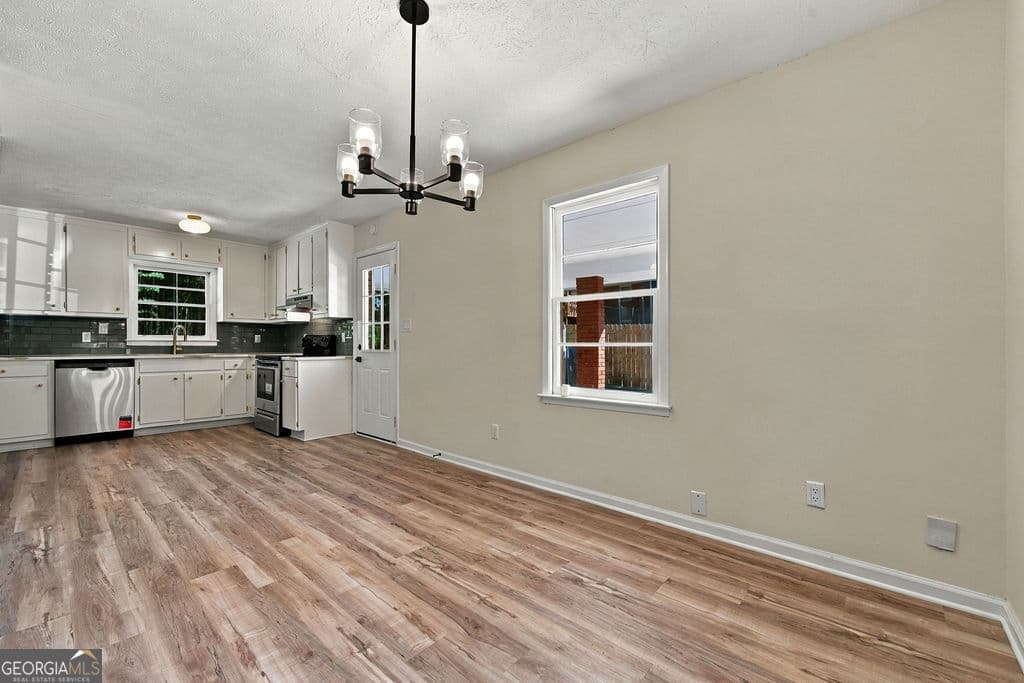 3 bedroom, 1.5 bathroom, 1,175 sq ft single family residence for sale at 5503 Mollie Lane, Mableton, GA 30126 — photo 10