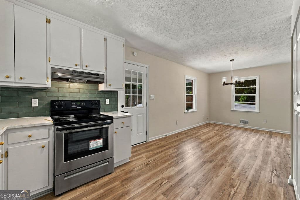 3 bedroom, 1.5 bathroom, 1,175 sq ft single family residence for sale at 5503 Mollie Lane, Mableton, GA 30126 — photo 8