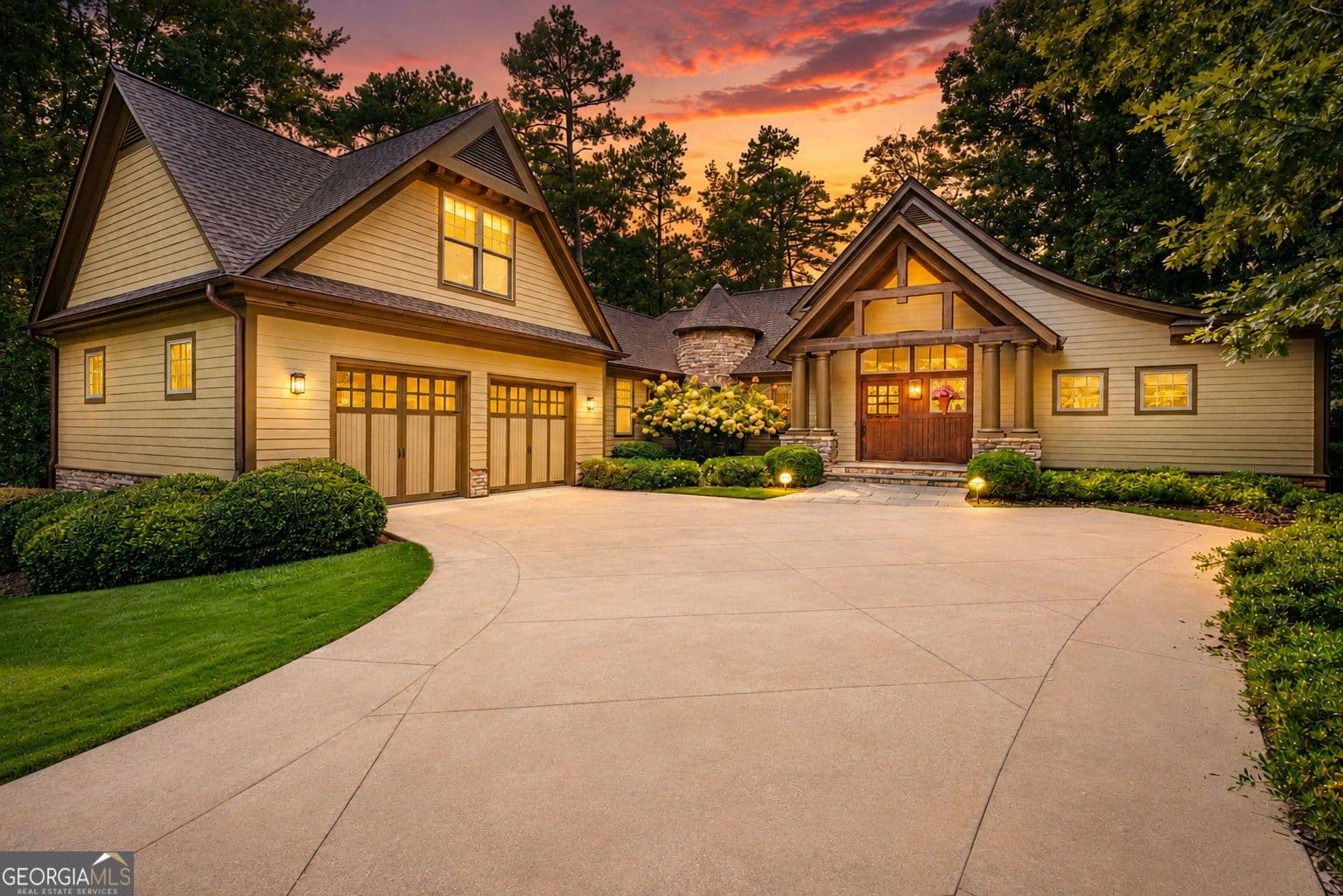 3 bedroom, 3.5 bathroom, 2,931 sq ft single family residence for sale at 1061-1071 Scull Shoals Drive, Greensboro, GA 30642 — photo 1 of 69