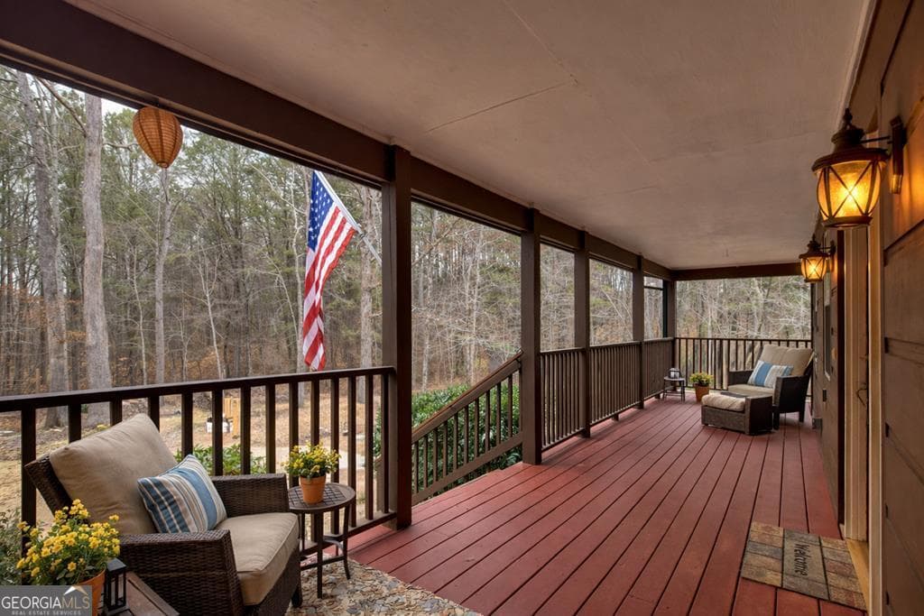 3 bedroom, 4 bathroom, 2,428 sq ft cabin,single family residence for sale at 144 Emerald Cove Drive, Ellijay, GA 30540 — photo 4