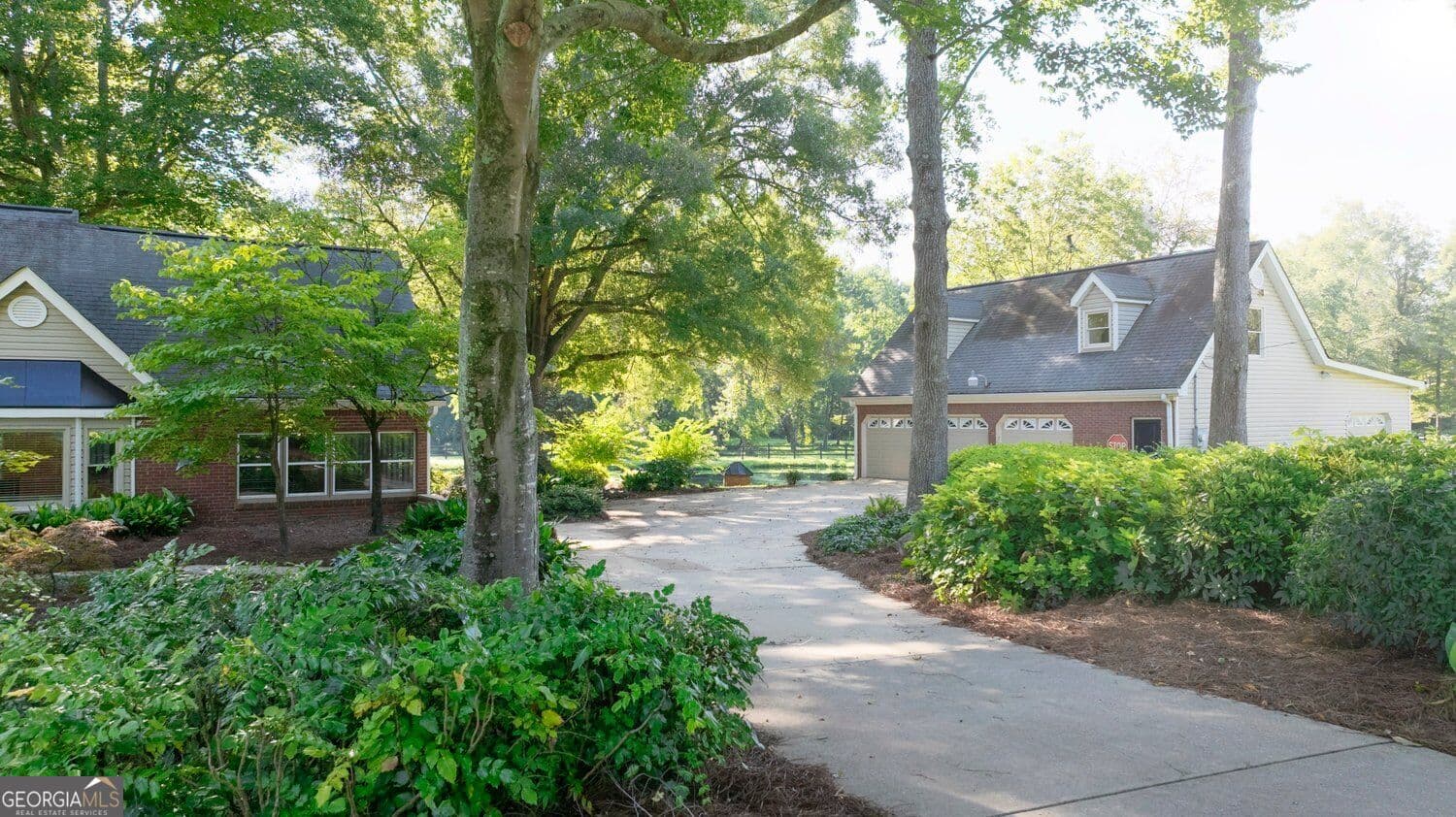 4 bedroom, 3.5 bathroom, 4,347 sq ft single family residence for sale at 2695 Old Villa Rica Road, Powder Springs, GA 30127 — photo 6