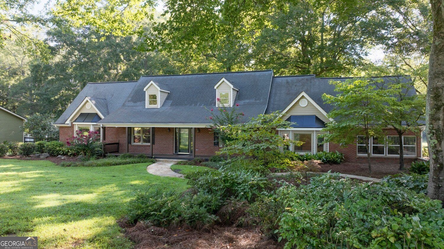 4 bedroom, 3.5 bathroom, 4,347 sq ft single family residence for sale at 2695 Old Villa Rica Road, Powder Springs, GA 30127 — photo 3