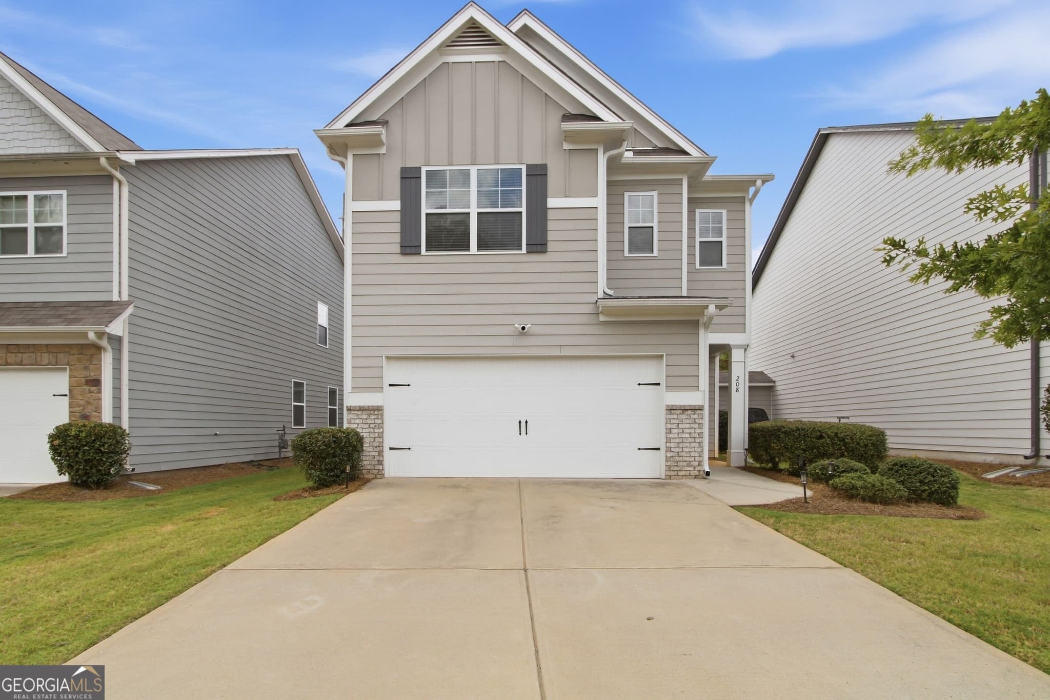 3 bedroom, 2.5 bathroom, 1,962 sq ft townhouse for sale at 208 Bluffton Court, Acworth, GA 30102