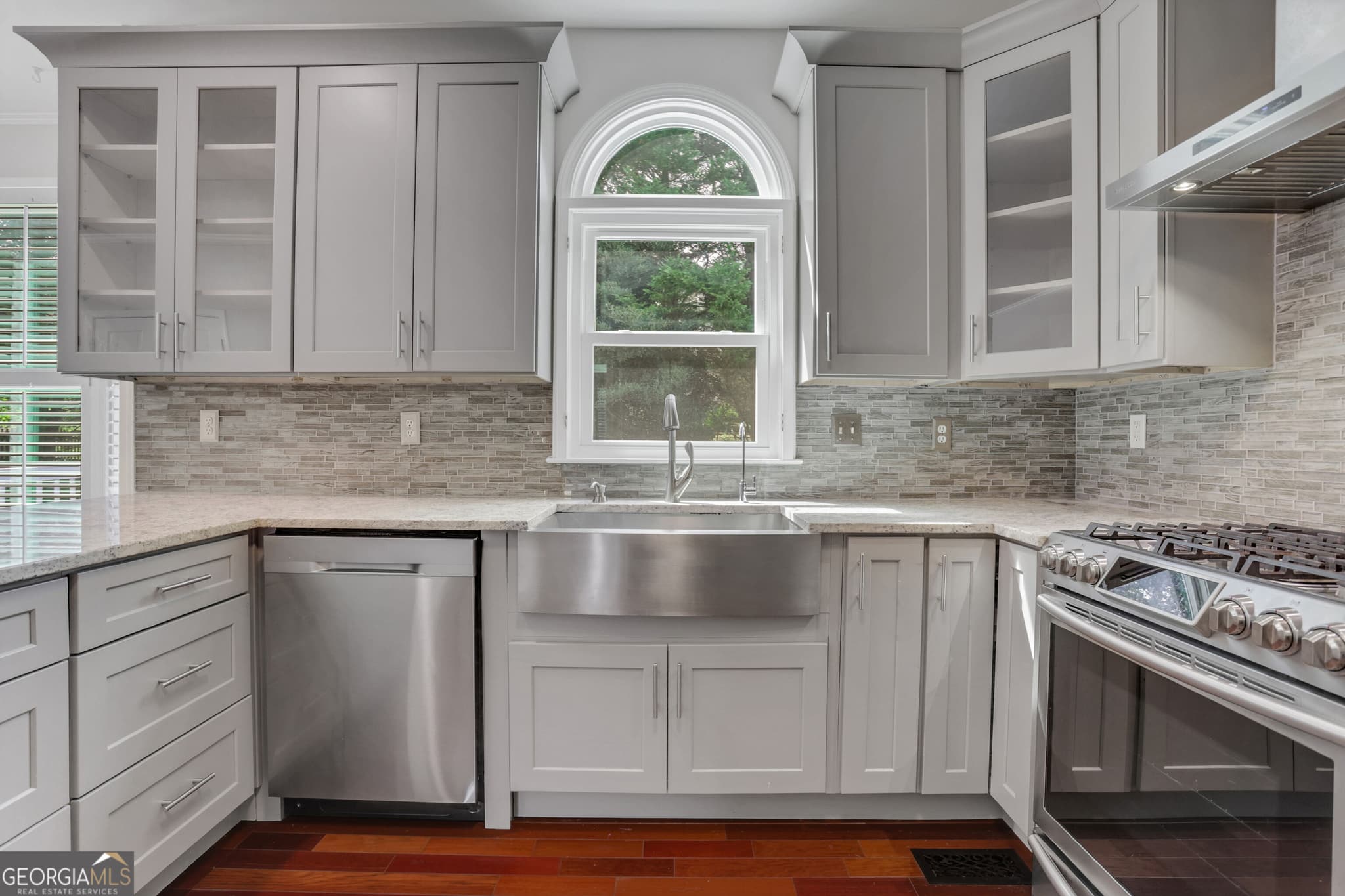 6 bedroom, 3.5 bathroom, 2,424 sq ft single family residence for sale at 2395 Devon Leigh Walk, Duluth, GA 30096 — photo 10