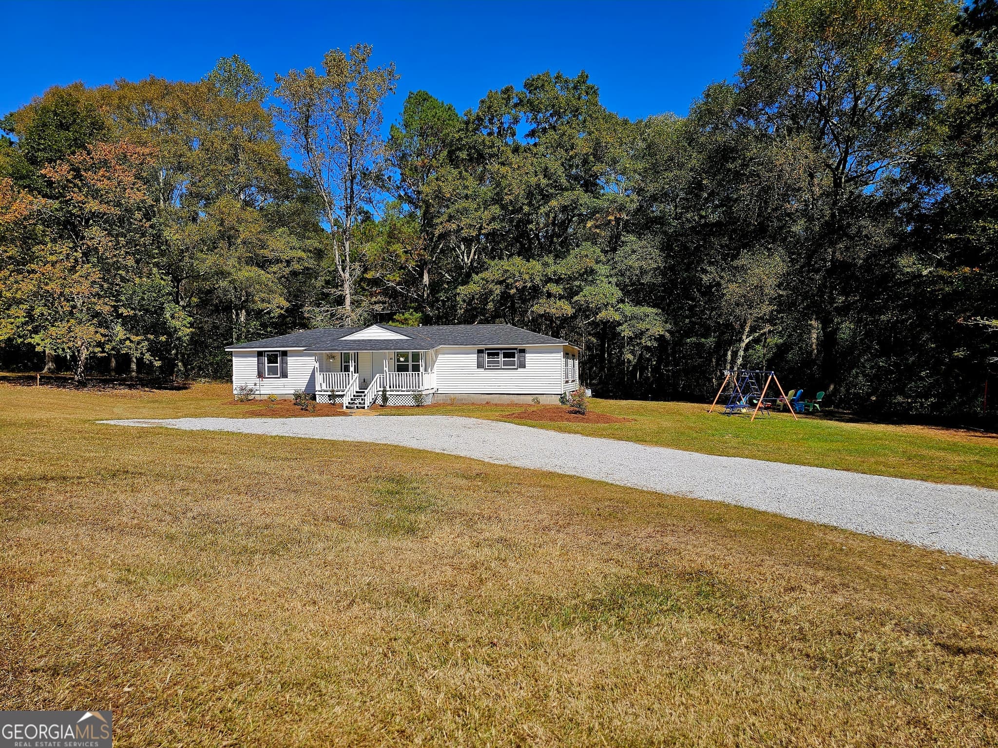3 bedroom, 2 bathroom, 1,374 sq ft single family residence for sale at 46 Gammon Road, Carrollton, GA 30117 — photo 4