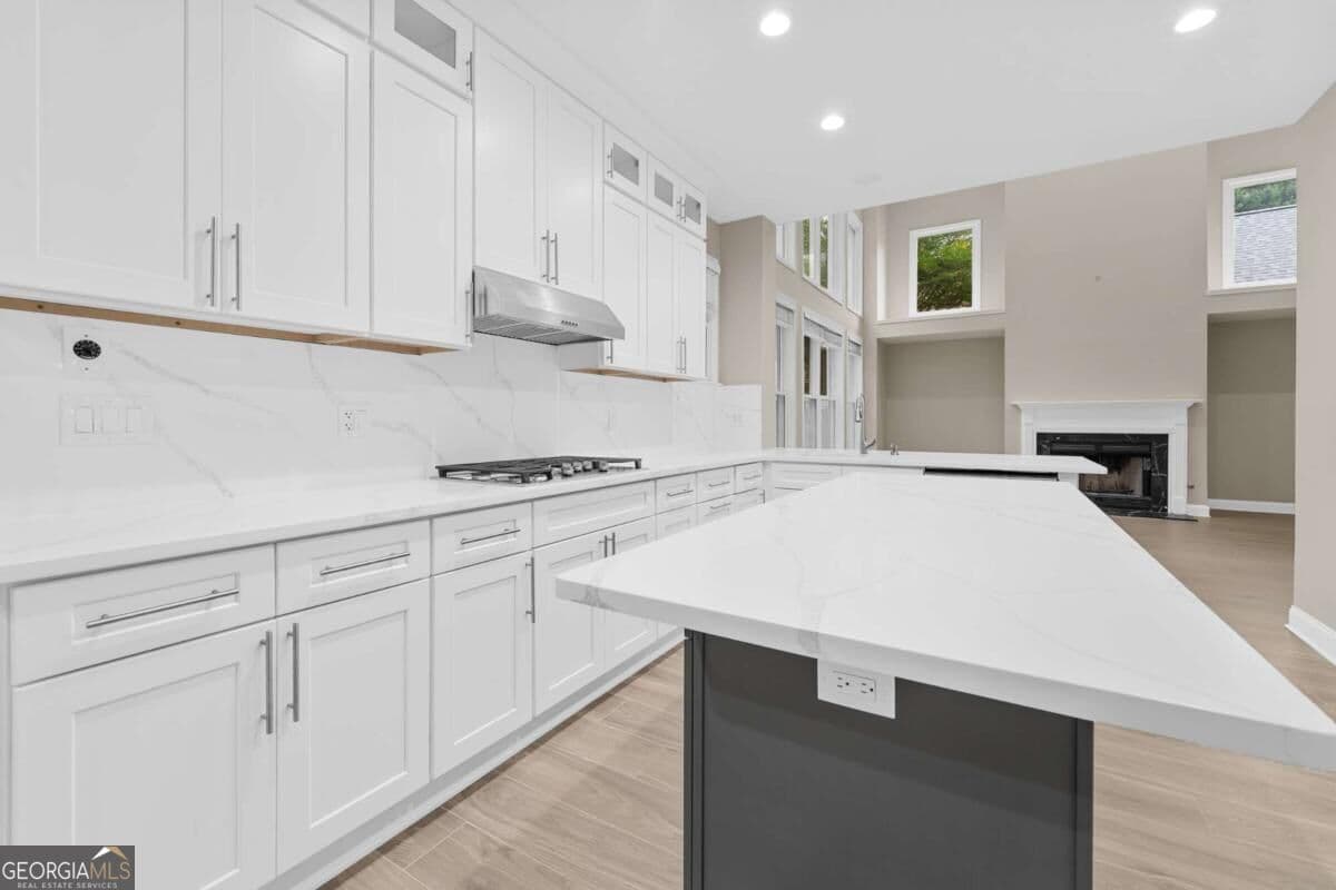 4 bedroom, 2.5 bathroom, 3,063 sq ft single family residence for sale at 1651 Nestle Creek Court, Marietta, GA 30062 — photo 3