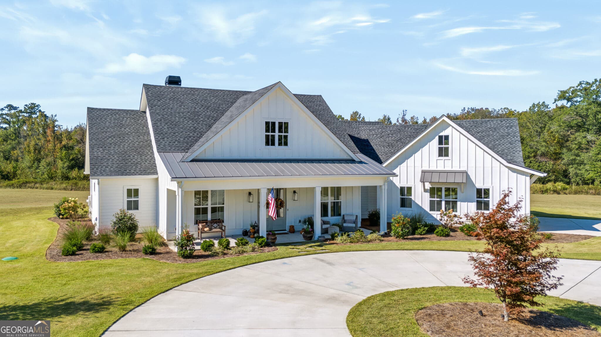 4 bedroom, 3.5 bathroom, 3,092 sq ft single family residence for sale at 689 Elders Mill Road, Senoia, GA 30276 — photo 2