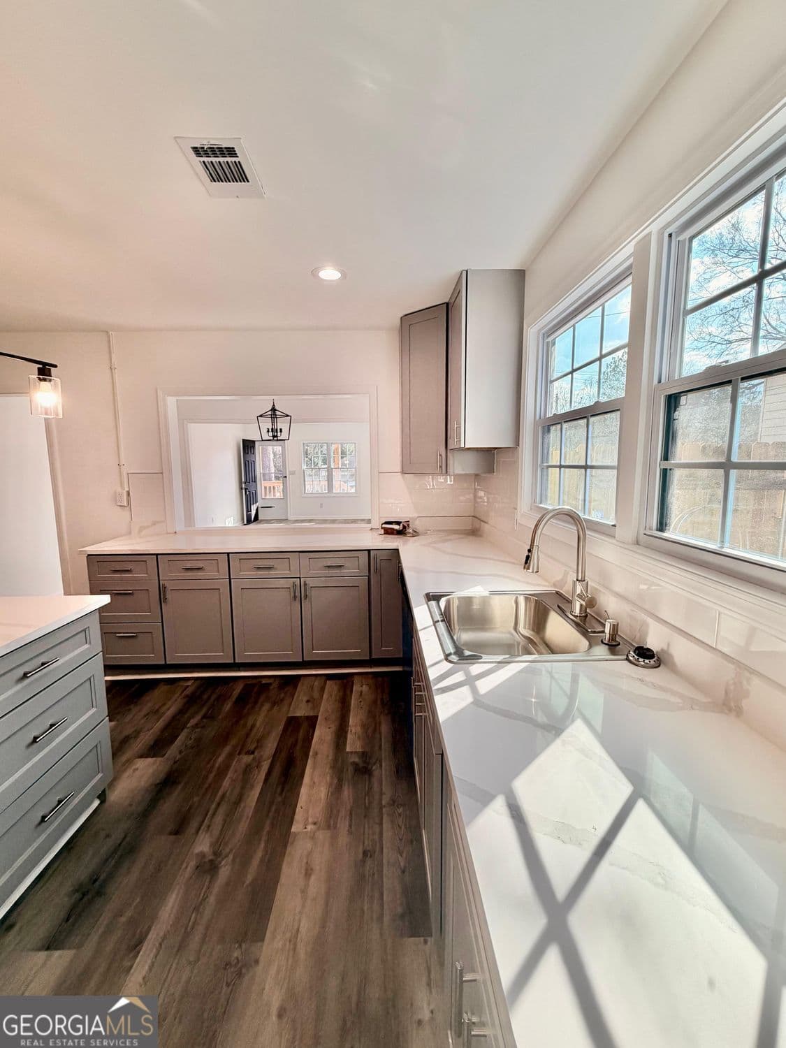 3 bedroom, 2 bathroom, 1,360 sq ft single family residence for sale at 1021 53rd Street, Columbus, GA 31904 — photo 10