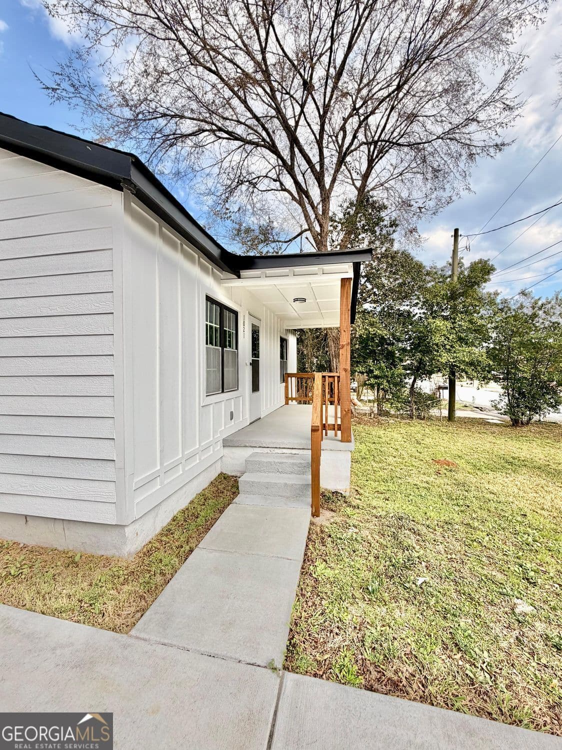 3 bedroom, 2 bathroom, 1,360 sq ft single family residence for sale at 1021 53rd Street, Columbus, GA 31904 — photo 4