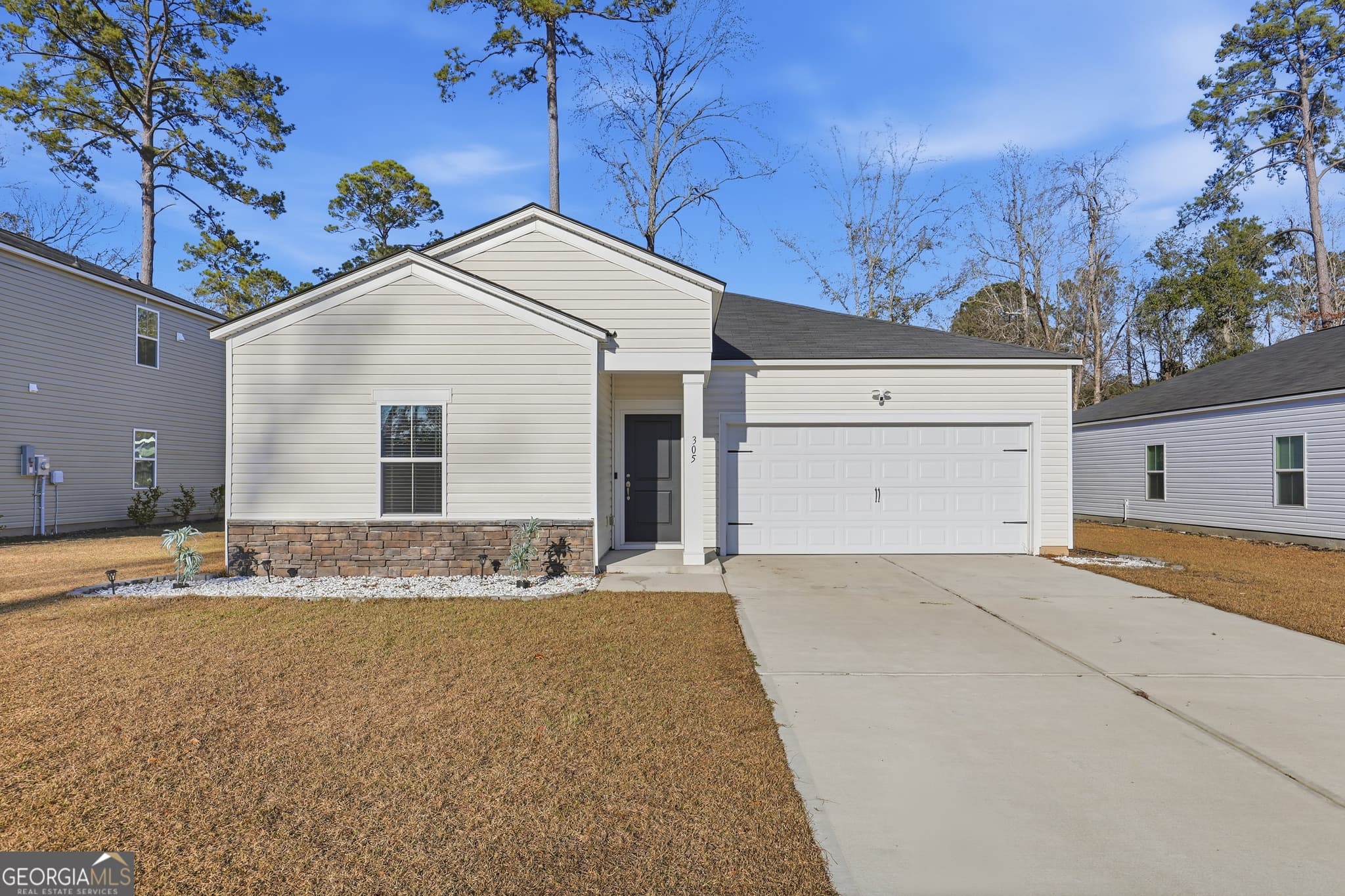 3 bedroom, 2 bathroom, 1,588 sq ft single family residence for sale at 305 Lillian Street, Rincon, GA 31326 — photo 2