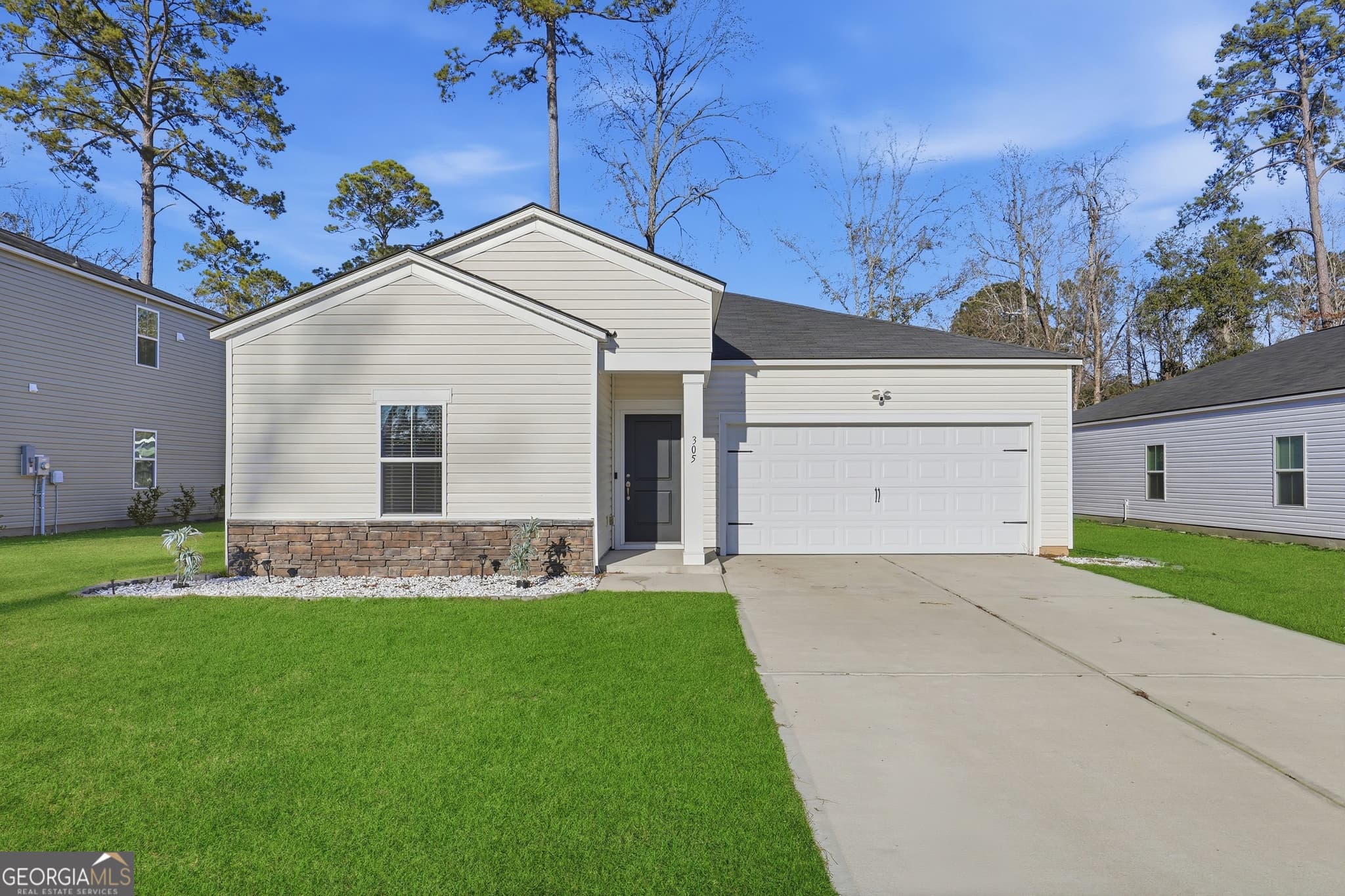 3 bedroom, 2 bathroom, 1,588 sq ft single family residence for sale at 305 Lillian Street, Rincon, GA 31326