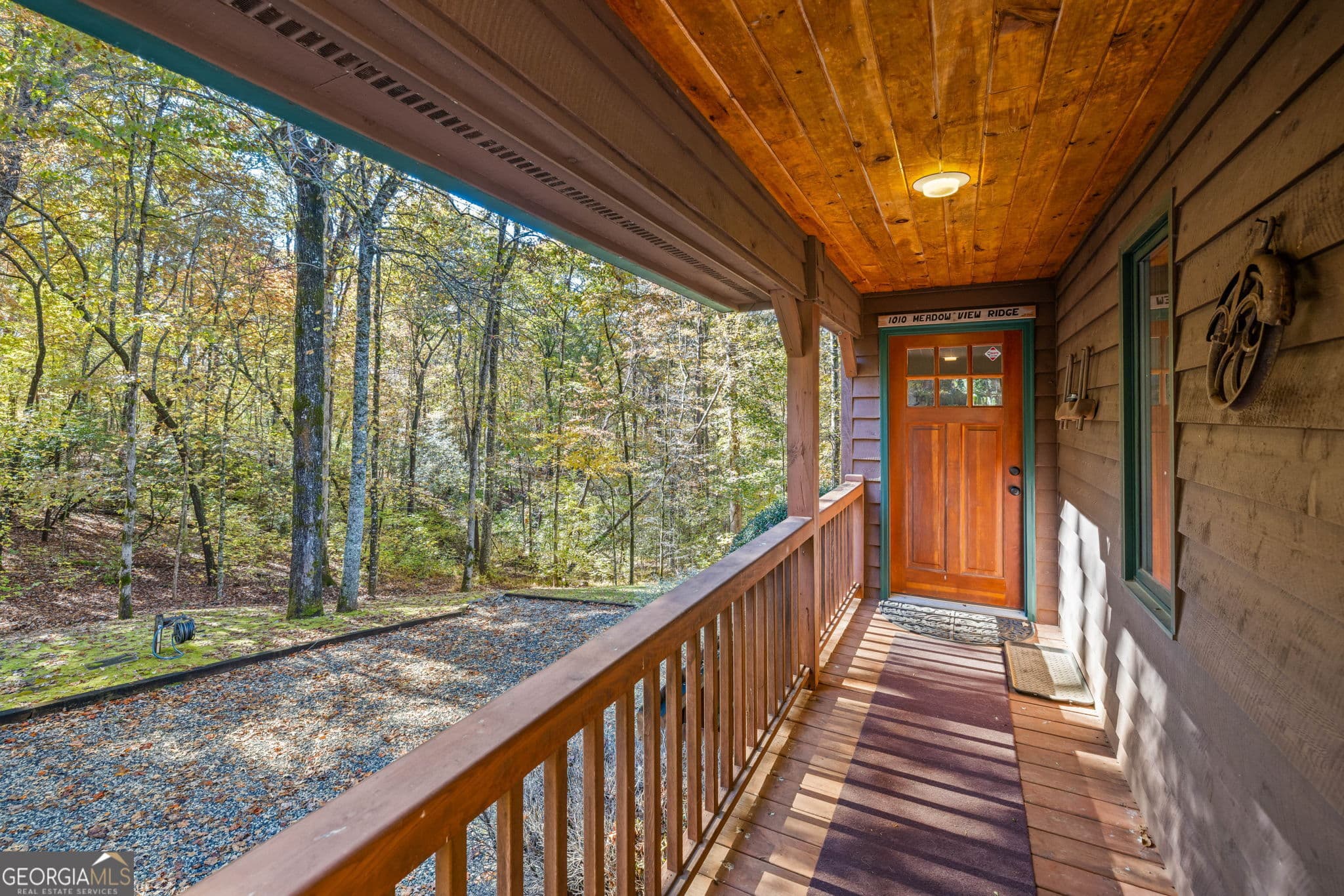 3 bedroom, 3 bathroom, 3,585 sq ft single family residence for sale at 1010 Meadowview Ridge, Clarkesville, GA 30523 — photo 4