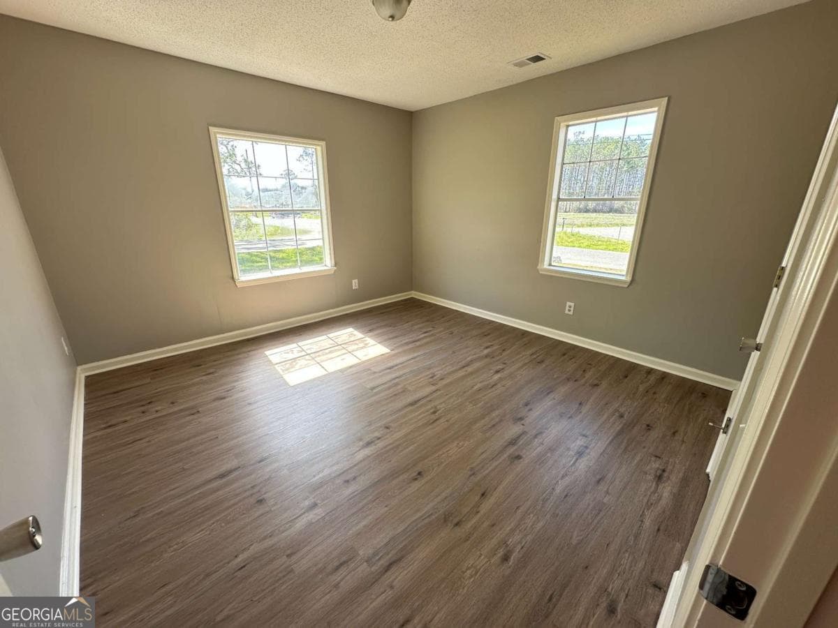 2 bedroom, 1 bathroom, 1,020 sq ft single family residence for sale at 11 Pendleton Street, Baxley, GA 31513 — photo 8