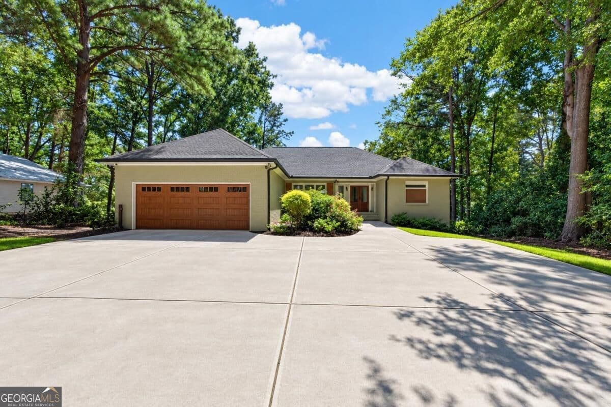 6 bedroom, 5.5 bathroom, 3,988 sq ft single family residence for sale at 108 Phoenix Drive, Eatonton, GA 31024 — photo 10