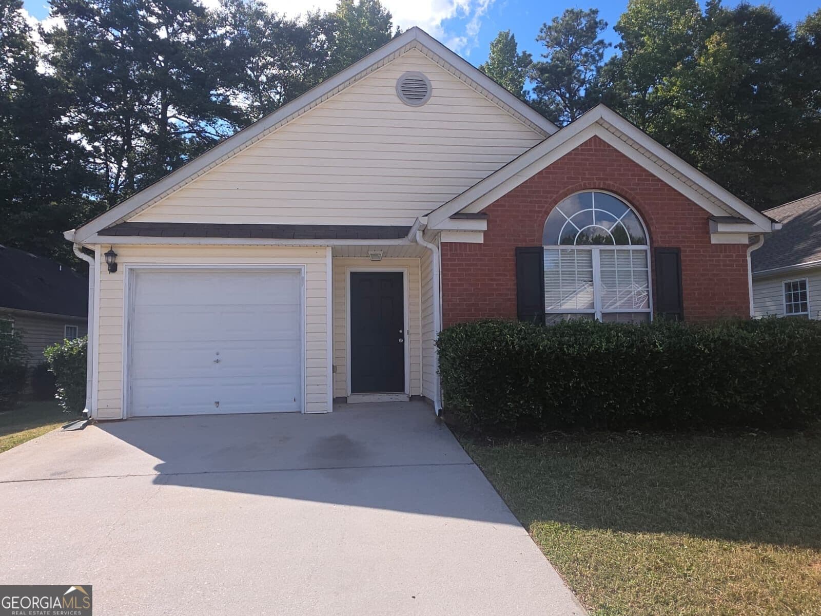 3 bedroom, 2 bathroom, 1,318 sq ft single family residence for rent at 3514 Brookstone Way, Union City, GA 30291 for $1,850 a month — photo 2