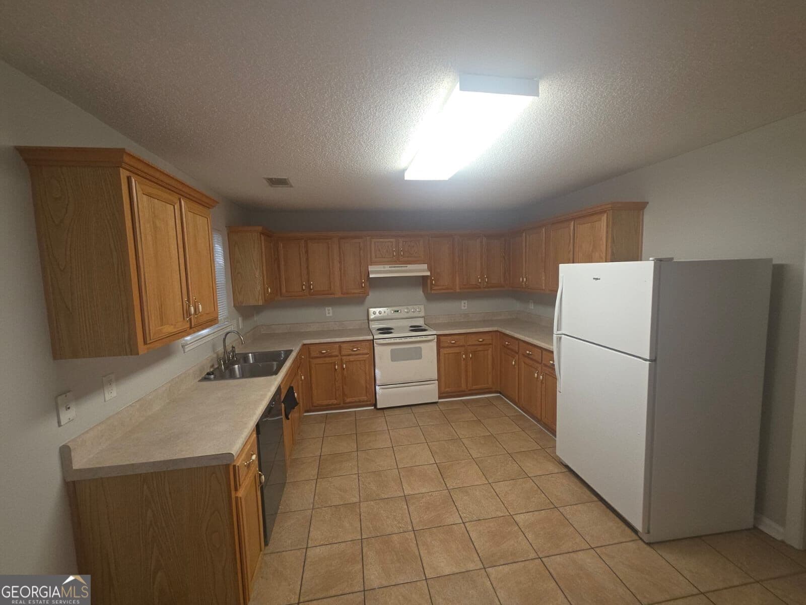 3 bedroom, 2 bathroom, 1,318 sq ft single family residence for rent at 3514 Brookstone Way, Union City, GA 30291 for $1,850 a month — photo 7
