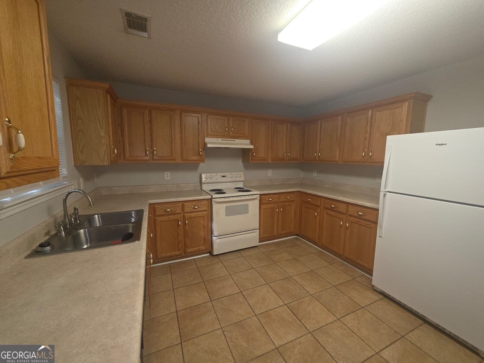 3 bedroom, 2 bathroom, 1,318 sq ft single family residence for rent at 3514 Brookstone Way, Union City, GA 30291 for $1,850 a month — photo 8