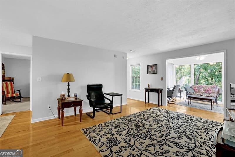 2 bedroom, 2 bathroom, 1,102 sq ft condominium for sale at 1004 Vicksburg Place, Atlanta, GA 30350 — photo 6