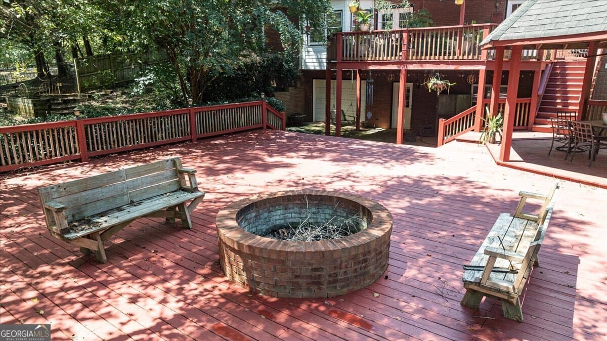 5 bedroom, 3.5 bathroom, 5,879 sq ft single family residence for sale at 2221 Brush Creek Drive, Colbert, GA 30628 — photo 4