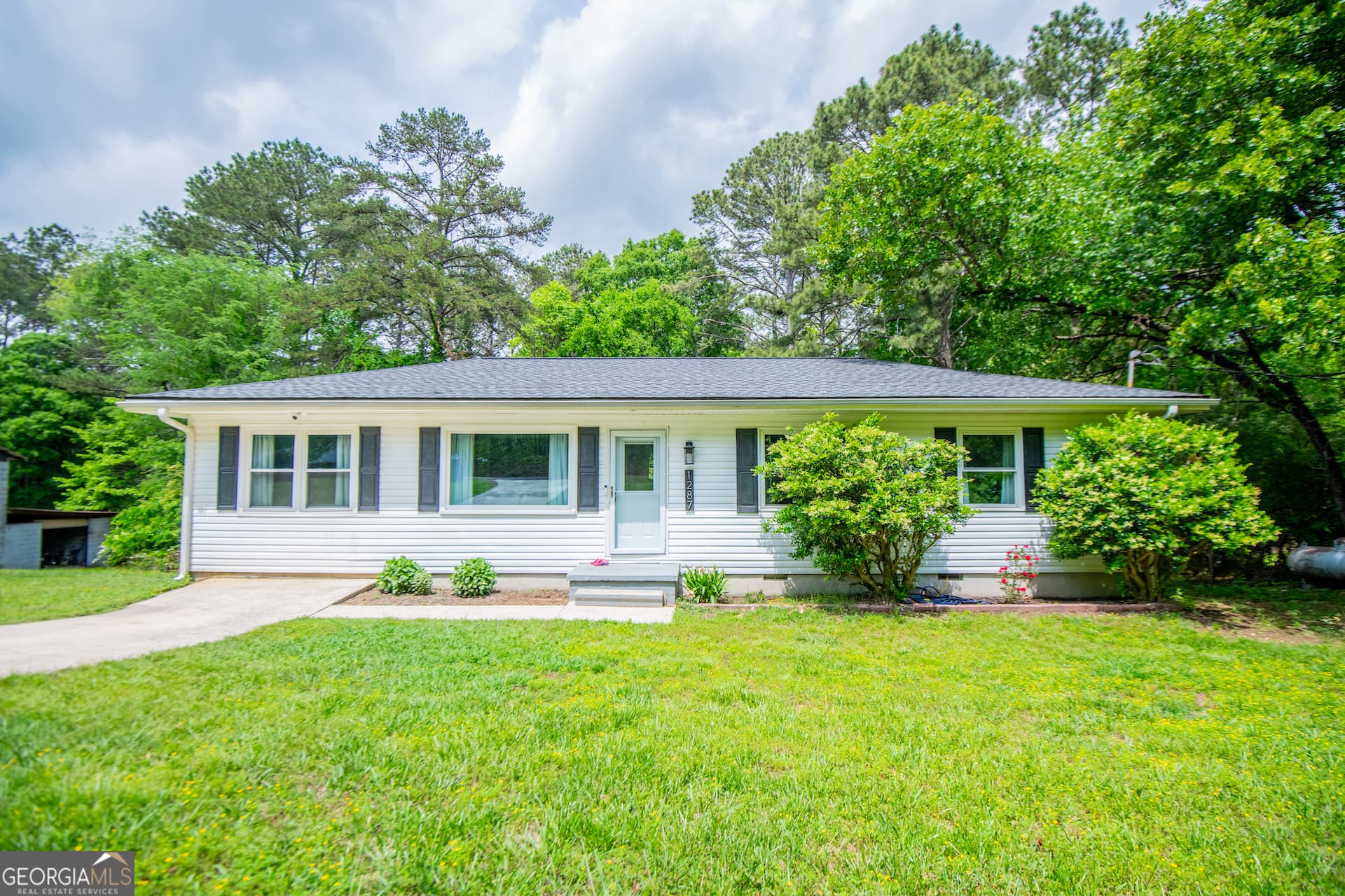4 bedroom, 1 bathroom, 1,248 sq ft single family residence sold at 1287 Morris Road, Aragon, GA 30104